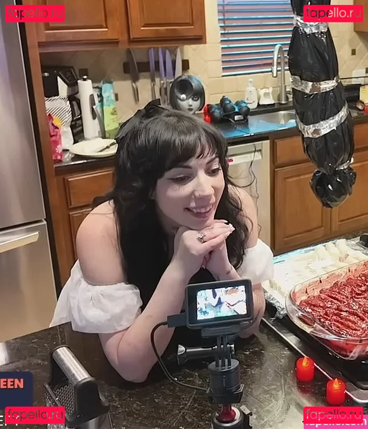 Layna Lazar Onlyfans Photo Gallery 