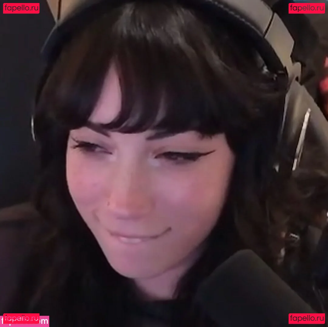 Layna Lazar Onlyfans Photo Gallery 