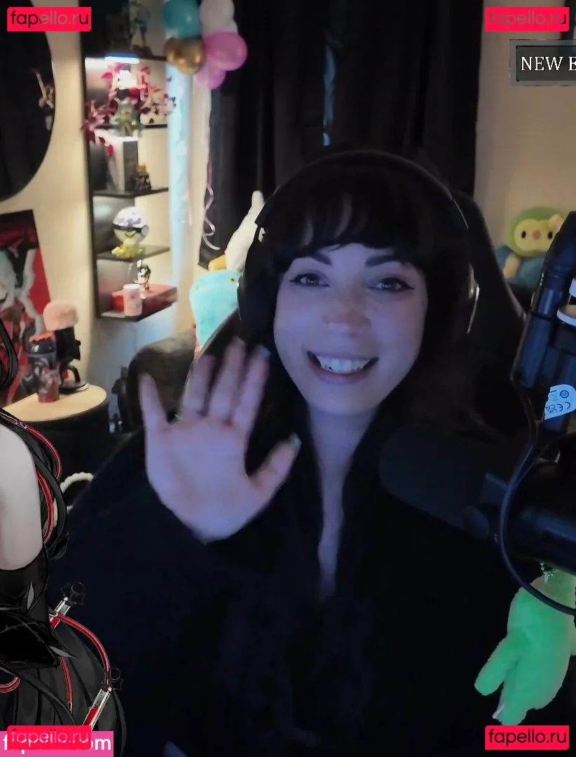 Layna Lazar Onlyfans Photo Gallery 