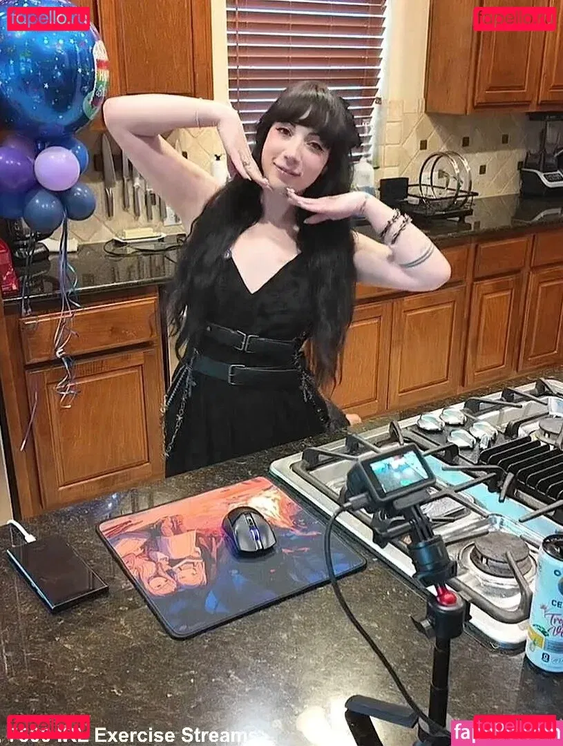 Layna Lazar Onlyfans Photo Gallery 