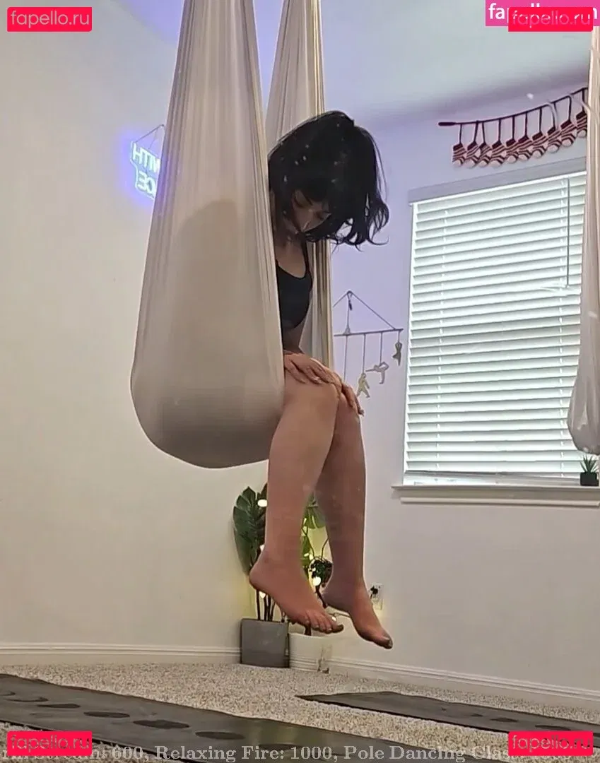 Layna Lazar Onlyfans Photo Gallery 