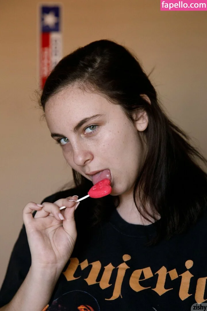 Milly Marks Onlyfans Photo Gallery 