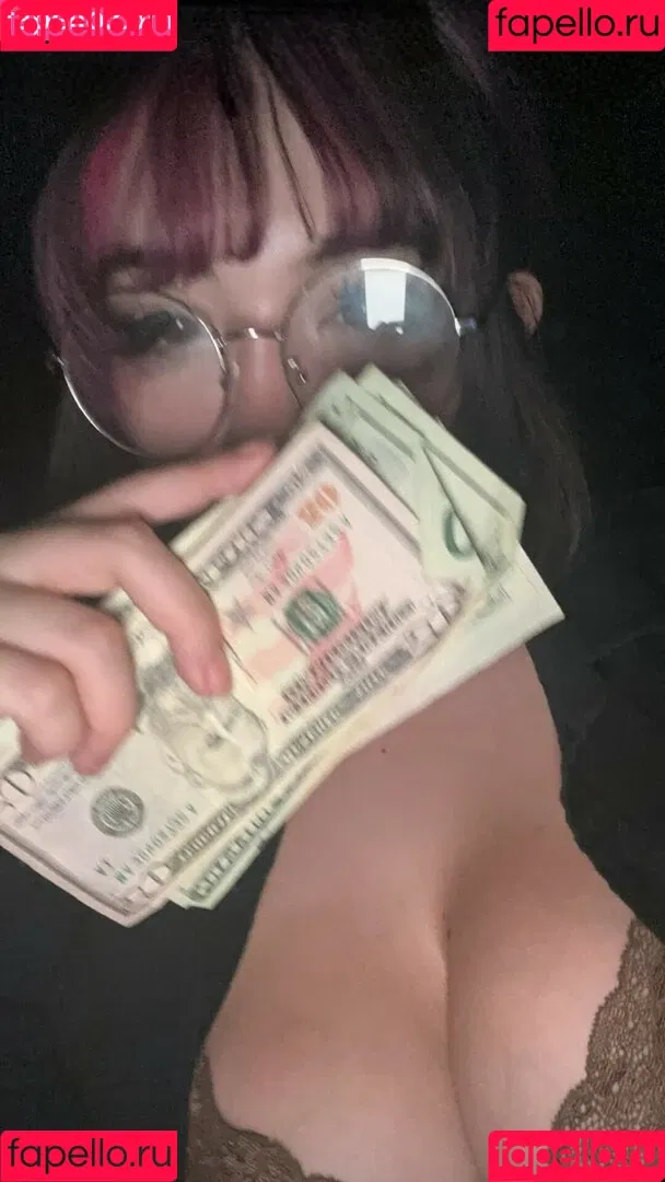 strawbarizz Onlyfans Photo Gallery 