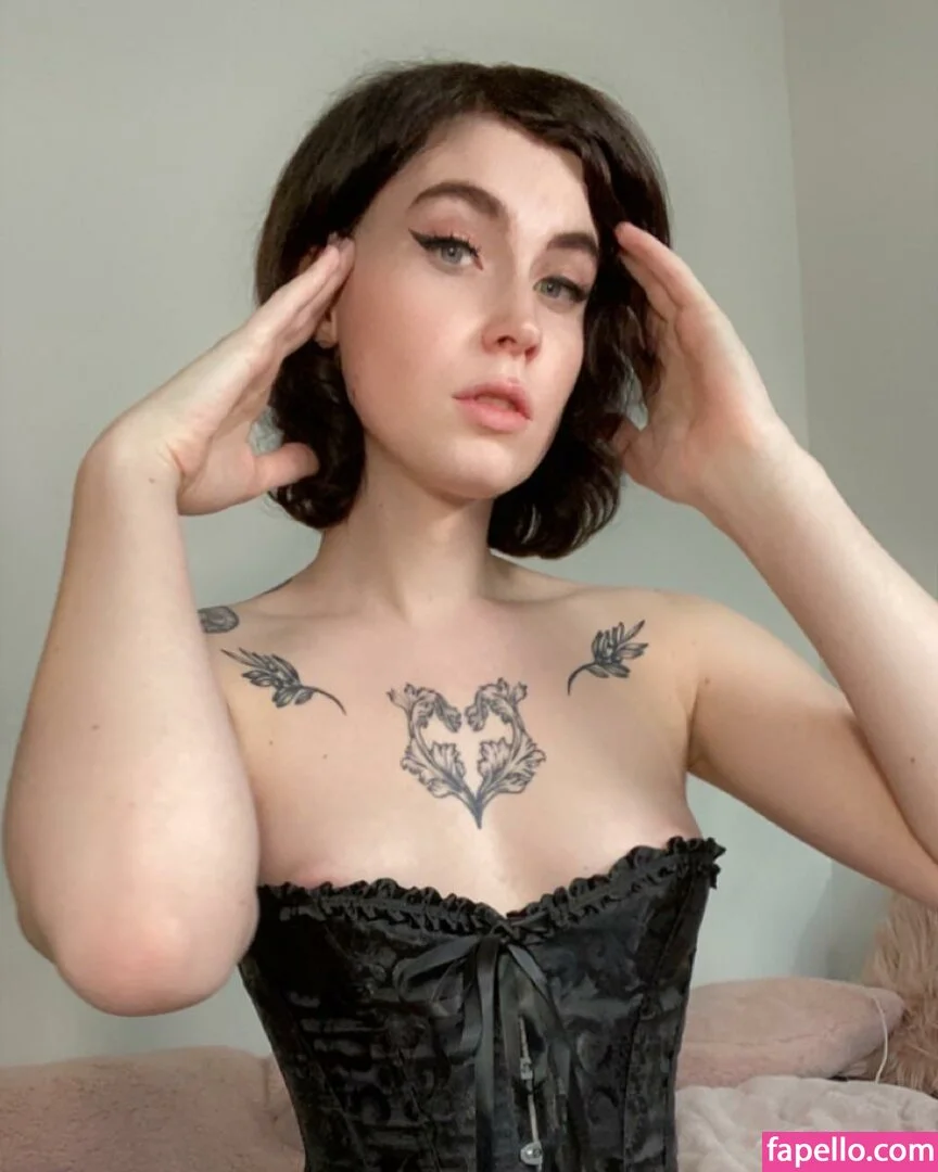 Elise Verona Onlyfans Photo Gallery 