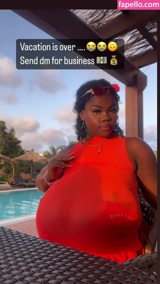 Chioma Lovv Onlyfans Photo Gallery 