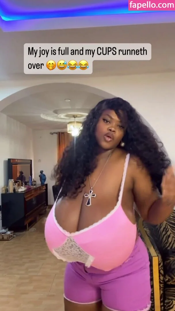 Chioma Lovv Onlyfans Photo Gallery 
