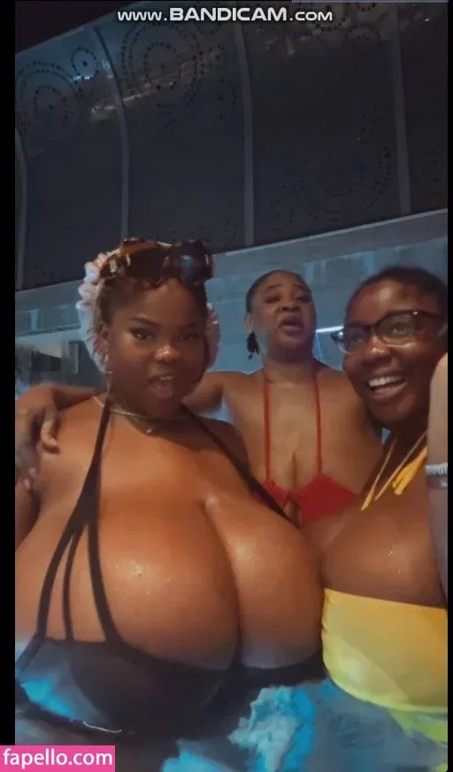 Chioma Lovv Onlyfans Photo Gallery 