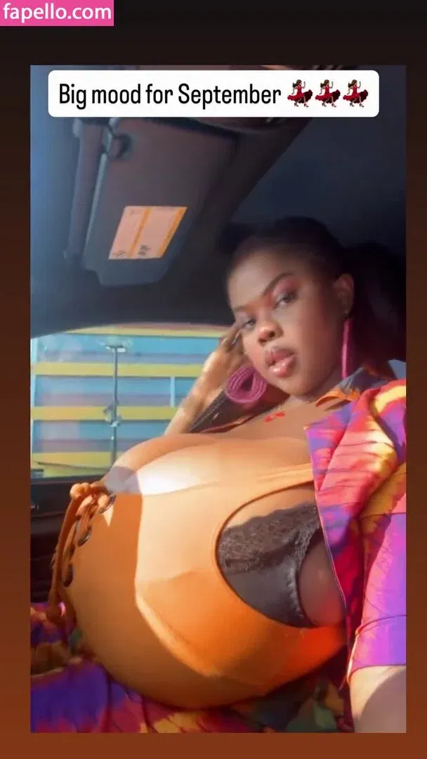 Chioma Lovv Onlyfans Photo Gallery 