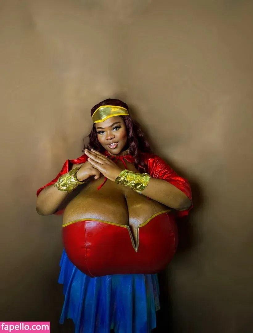 Chioma Lovv Onlyfans Photo Gallery 