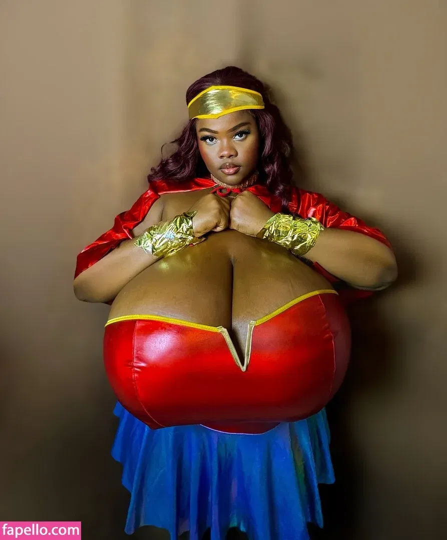 Chioma Lovv Onlyfans Photo Gallery 