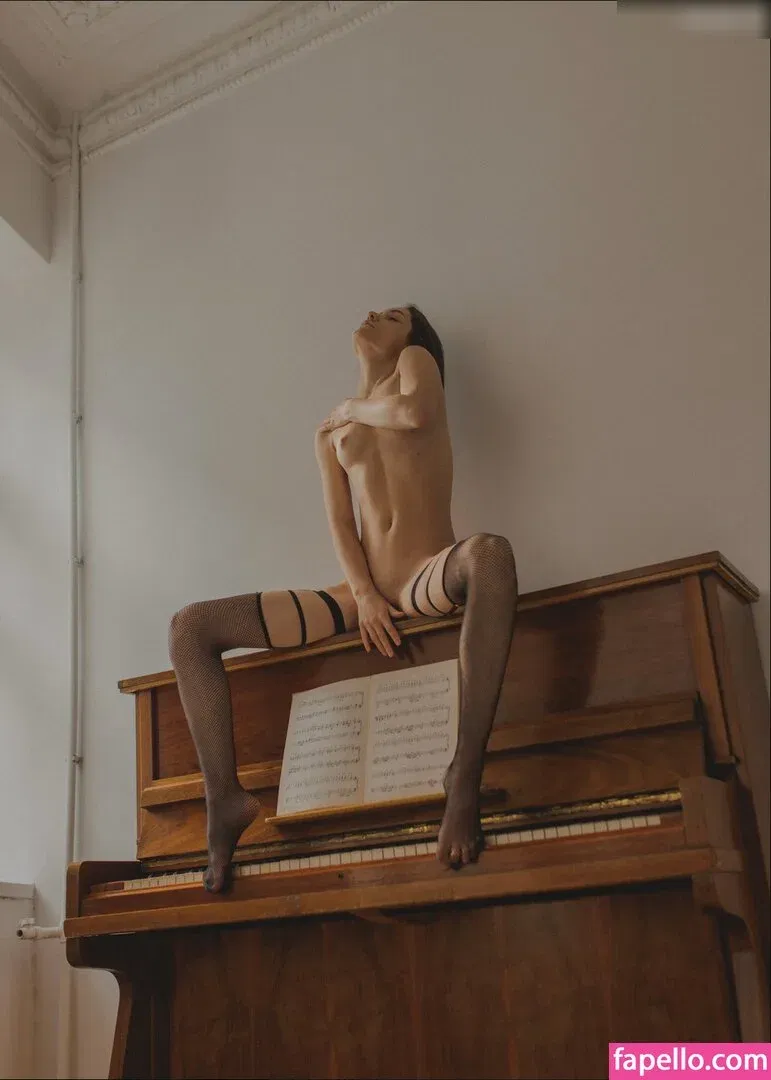 hareniks Onlyfans Photo Gallery 