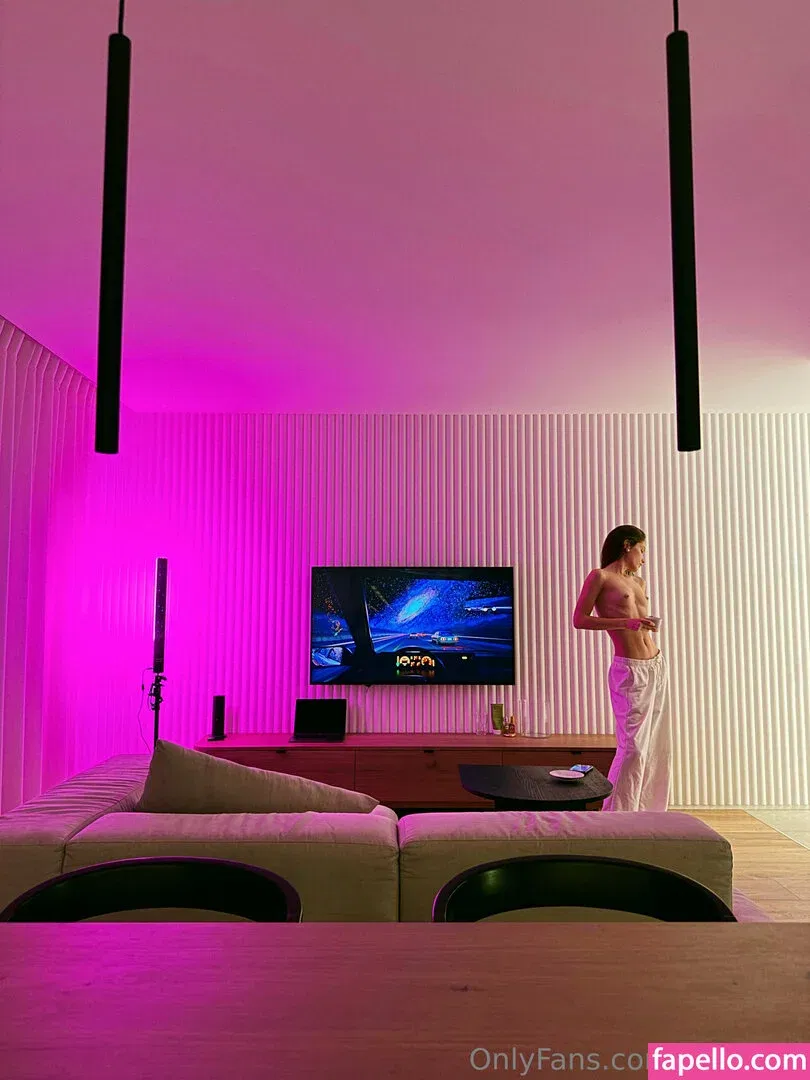 hareniks Onlyfans Photo Gallery 