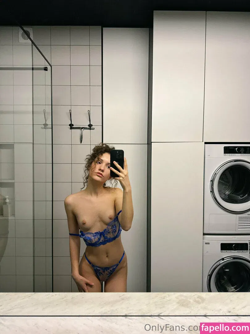 hareniks Onlyfans Photo Gallery 