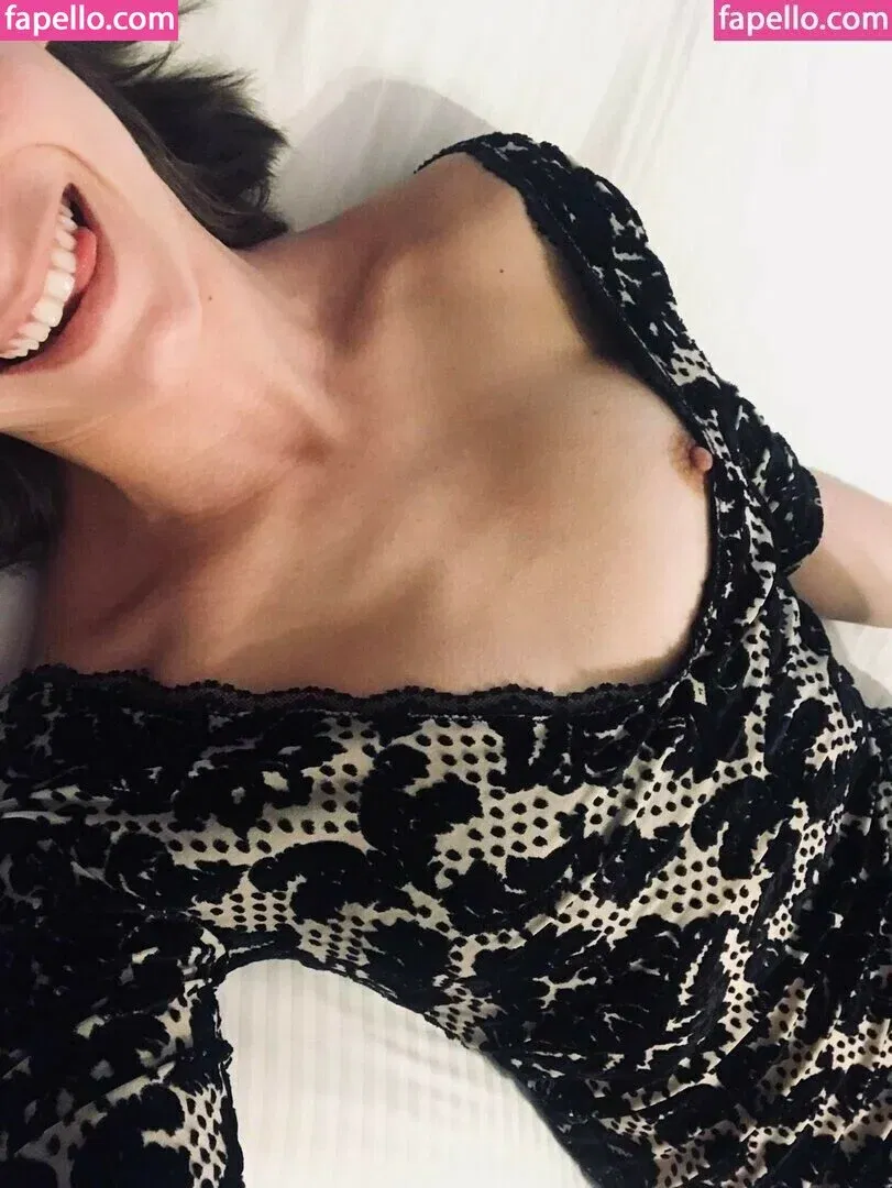 Cranewrites Onlyfans Photo Gallery 