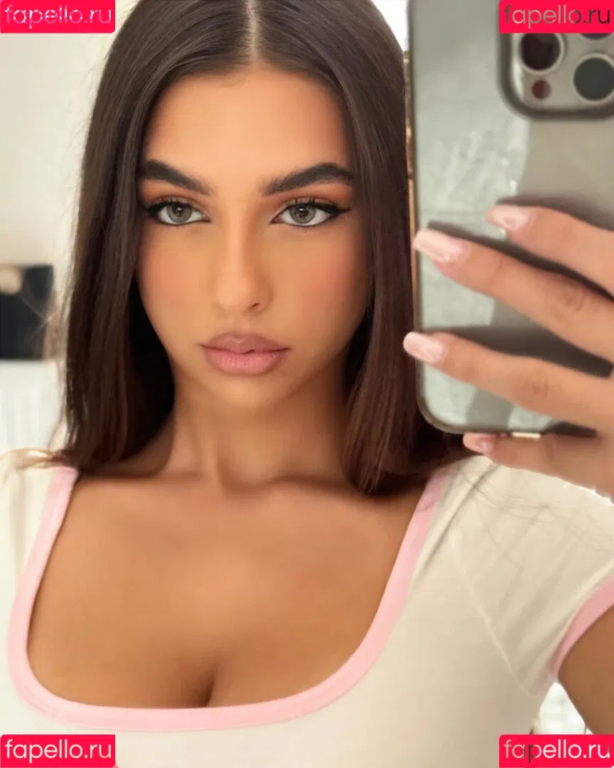 Eva Savagiou Onlyfans Photo Gallery 