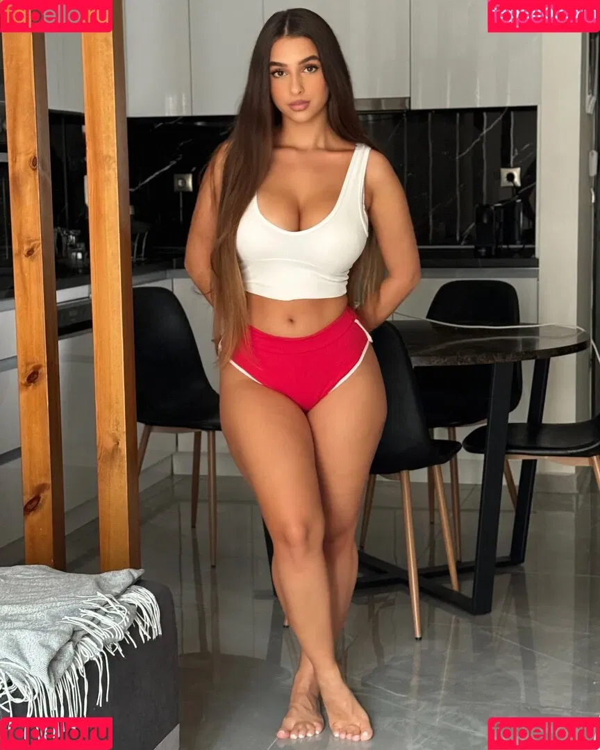 Eva Savagiou Onlyfans Photo Gallery 