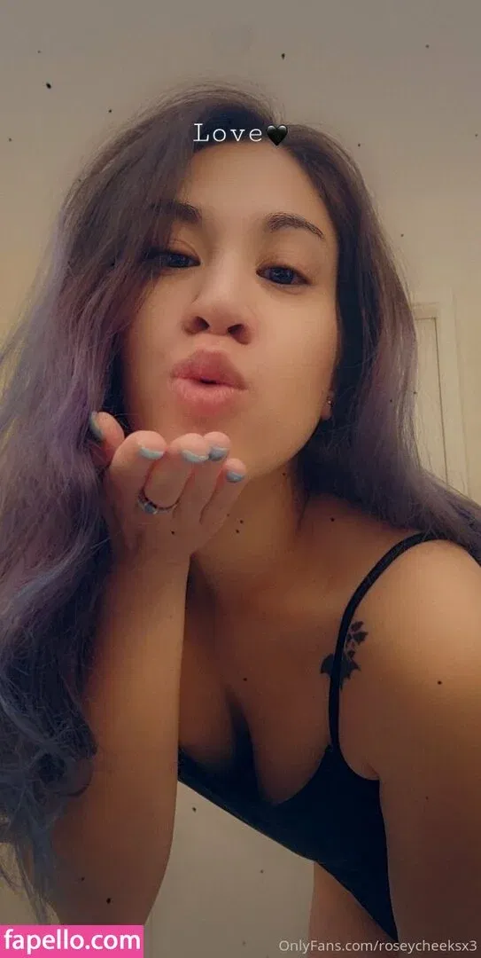 roseycheeksx3 Onlyfans Photo Gallery 