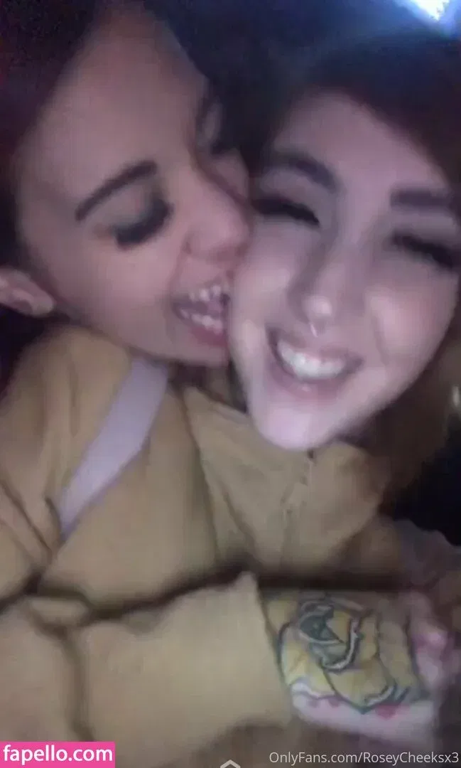 roseycheeksx3 Onlyfans Photo Gallery 