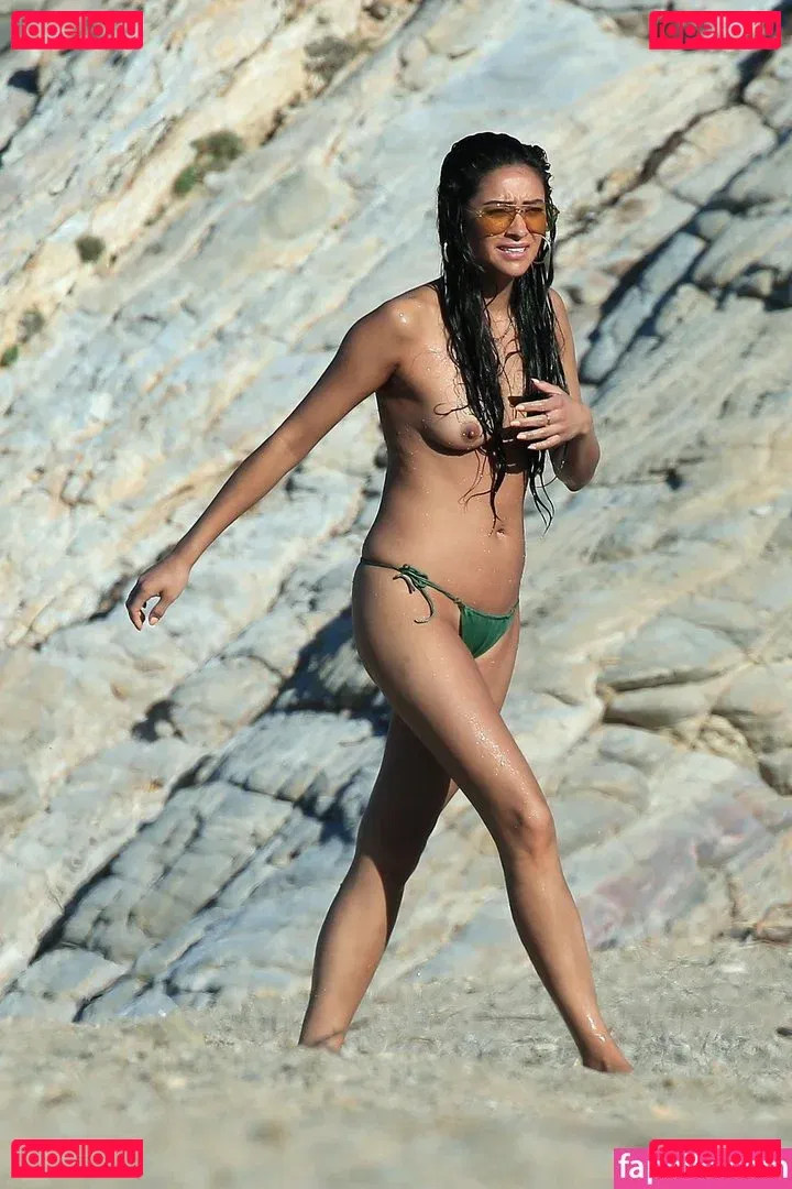 Shay Mitchell Onlyfans Photo Gallery 