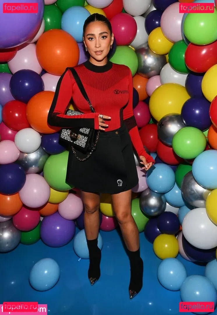 Shay Mitchell Onlyfans Photo Gallery 