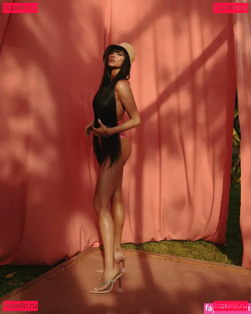 Shay Mitchell Onlyfans Photo Gallery 