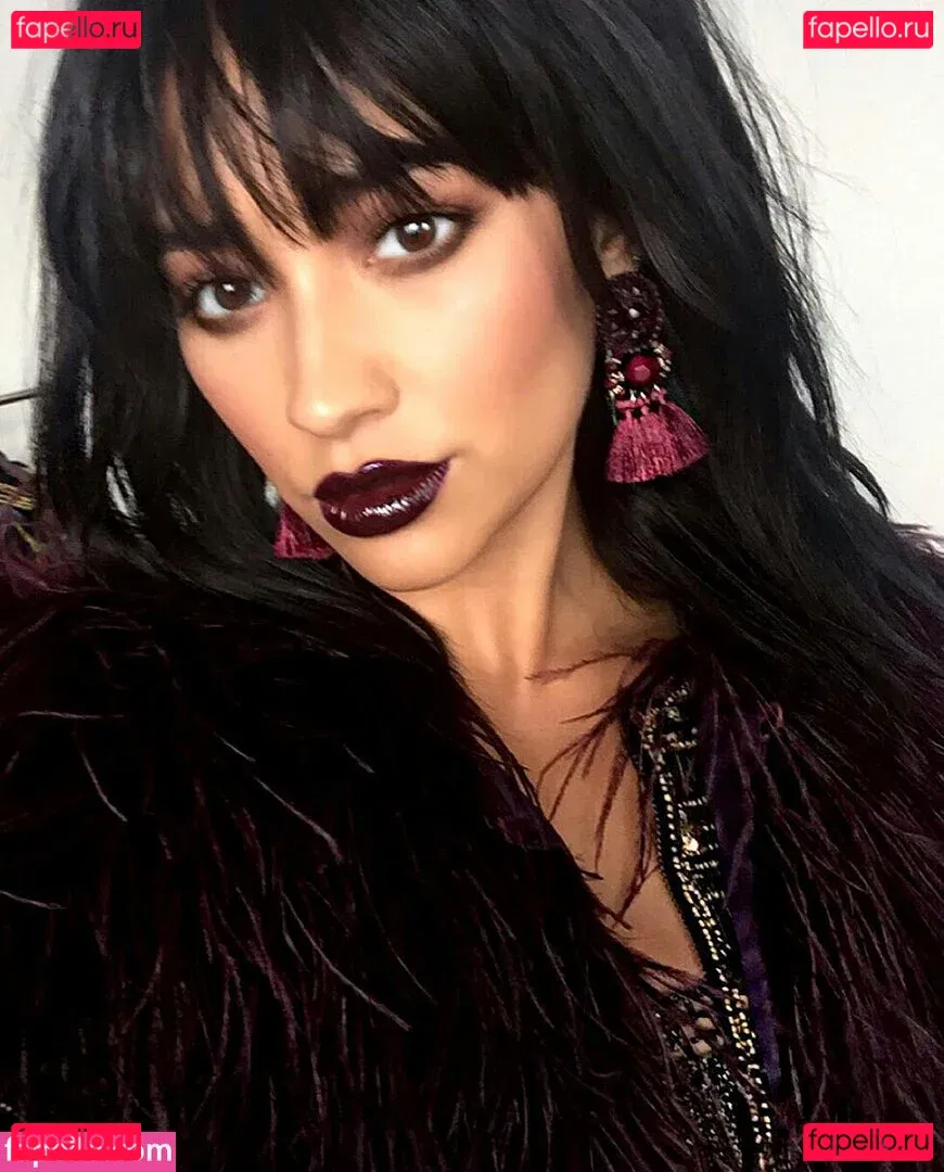 Shay Mitchell Onlyfans Photo Gallery 