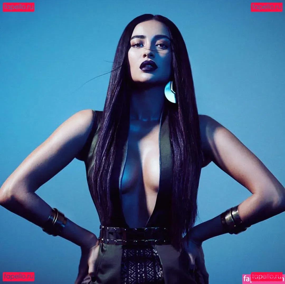 Shay Mitchell Onlyfans Photo Gallery 