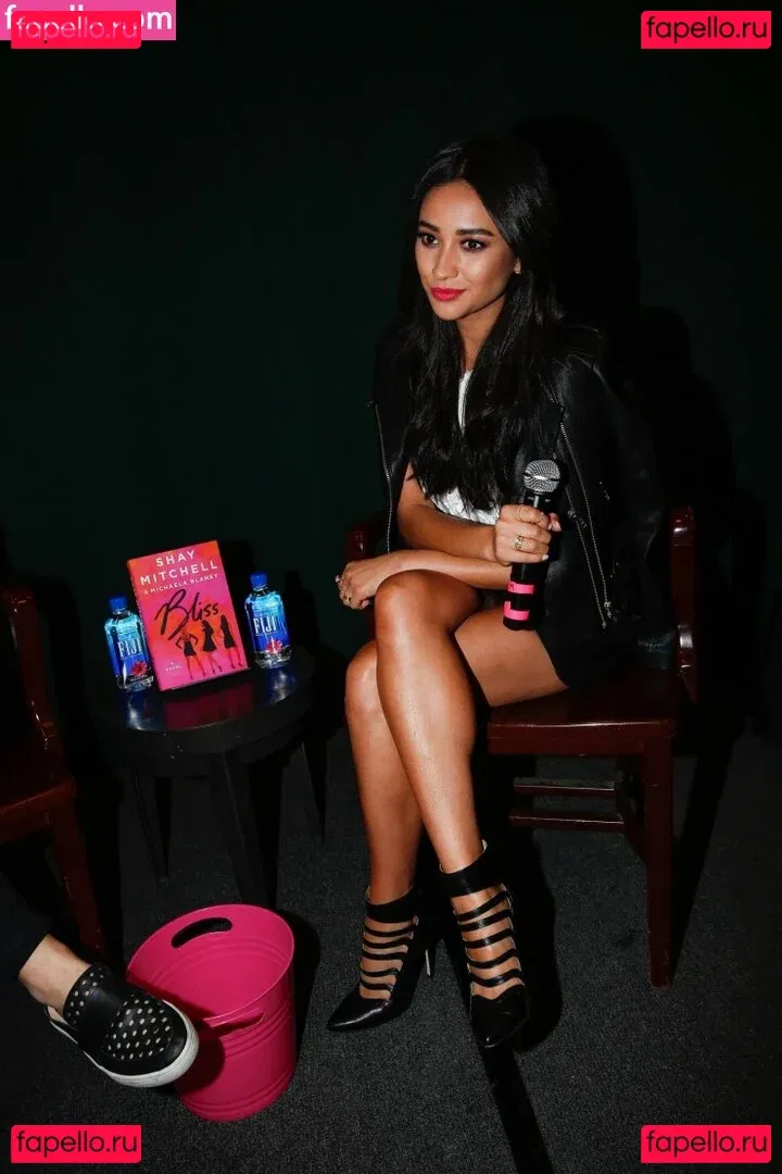 Shay Mitchell Onlyfans Photo Gallery 