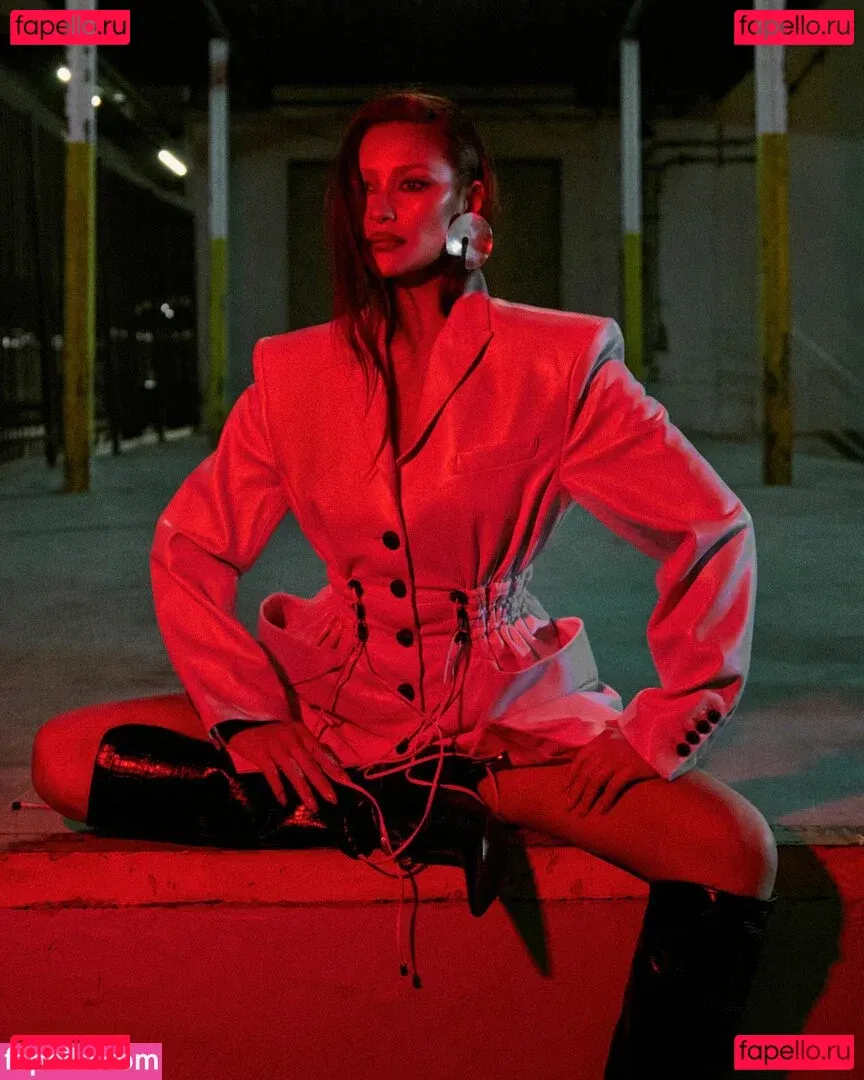 Shay Mitchell Onlyfans Photo Gallery 