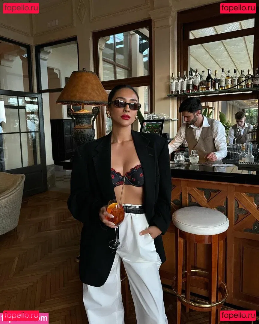 Shay Mitchell Onlyfans Photo Gallery 