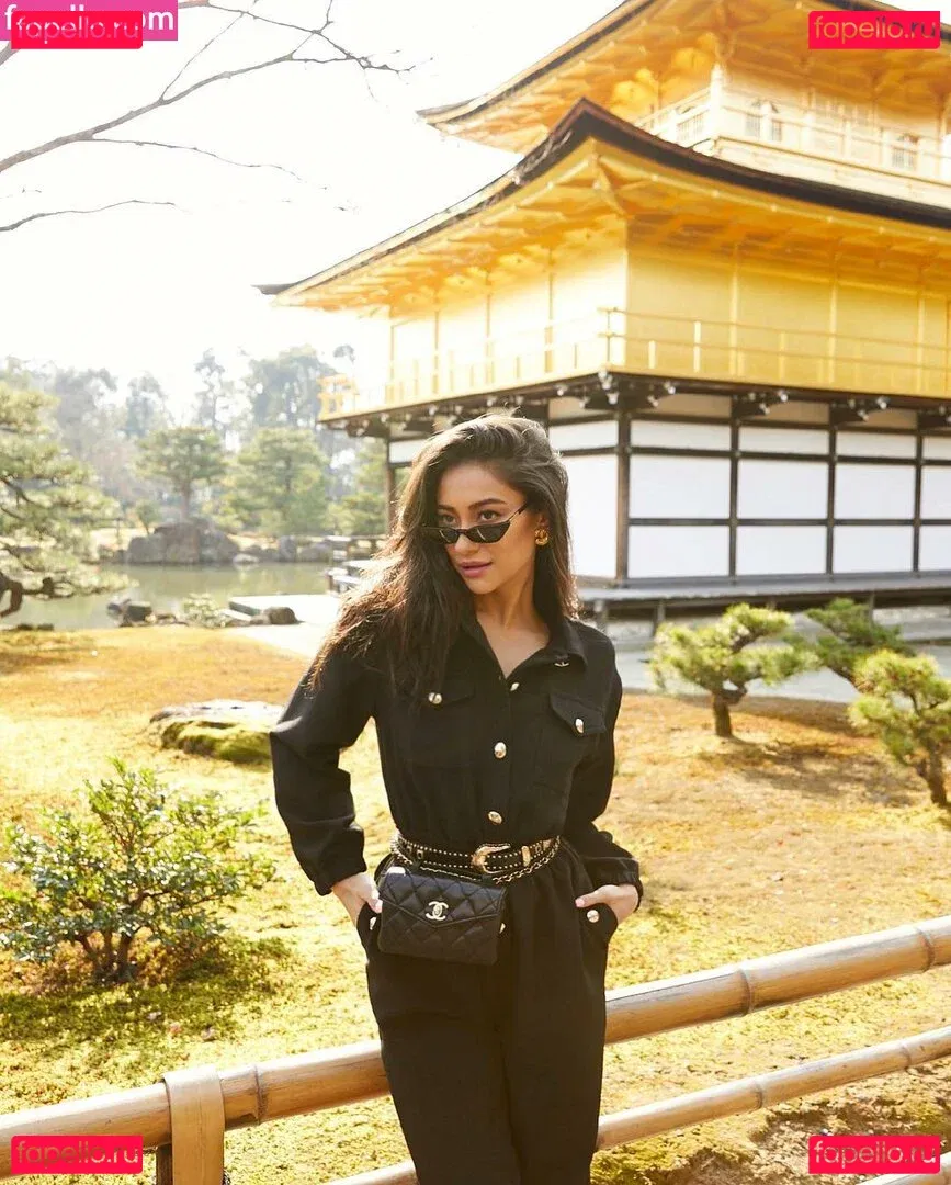 Shay Mitchell Onlyfans Photo Gallery 