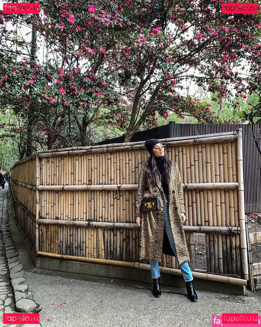 Shay Mitchell Onlyfans Photo Gallery 