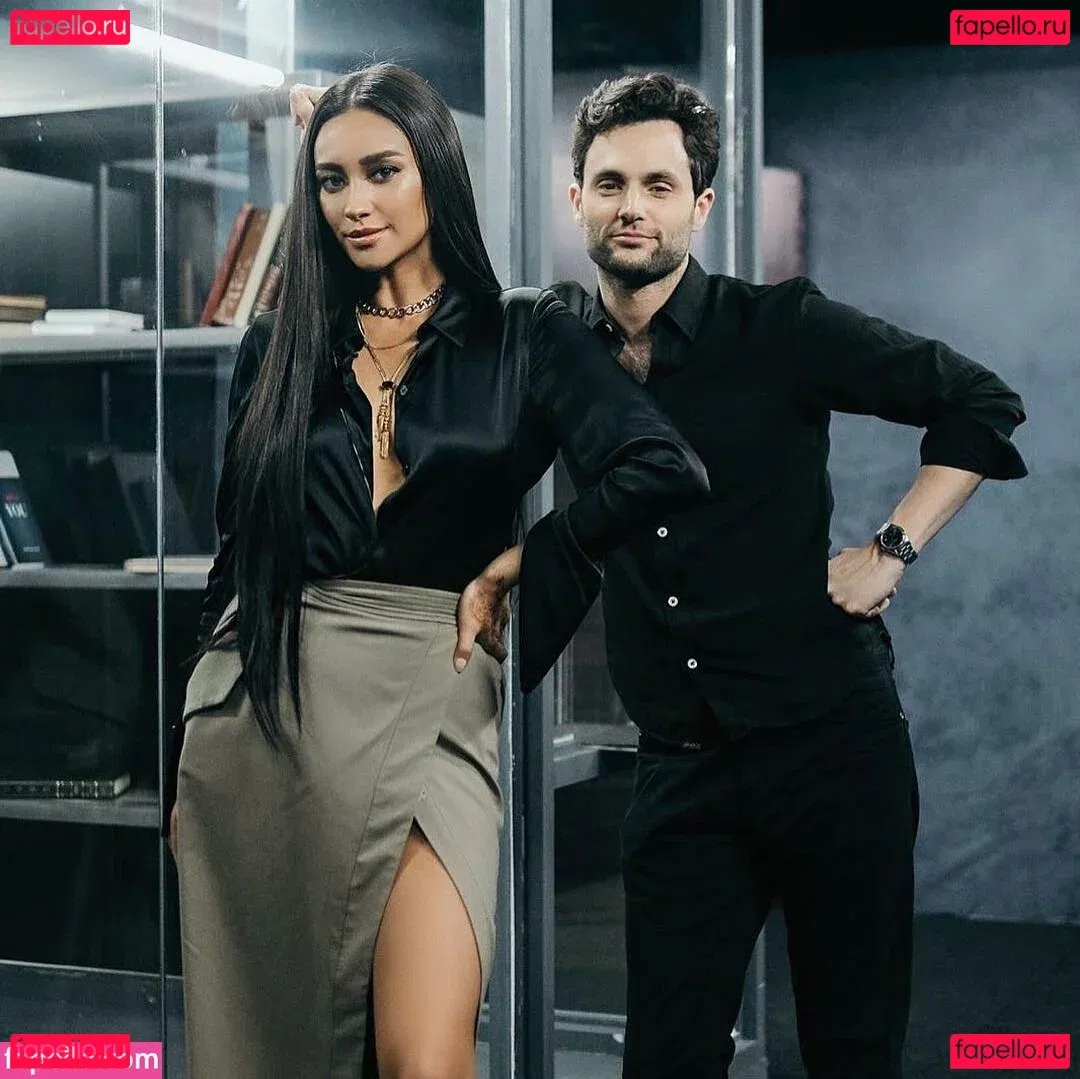 Shay Mitchell Onlyfans Photo Gallery 