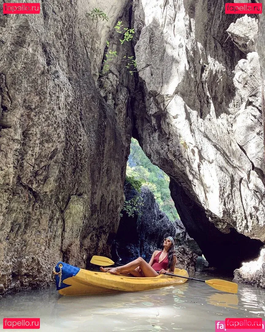 Shay Mitchell Onlyfans Photo Gallery 