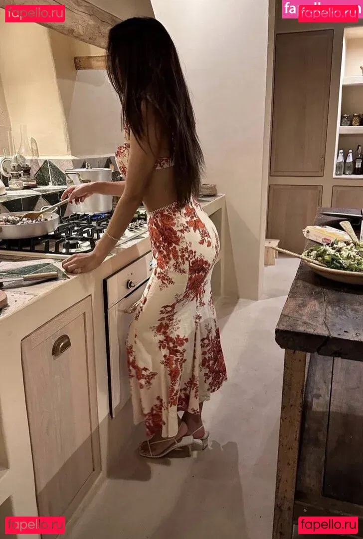 Shay Mitchell Onlyfans Photo Gallery 