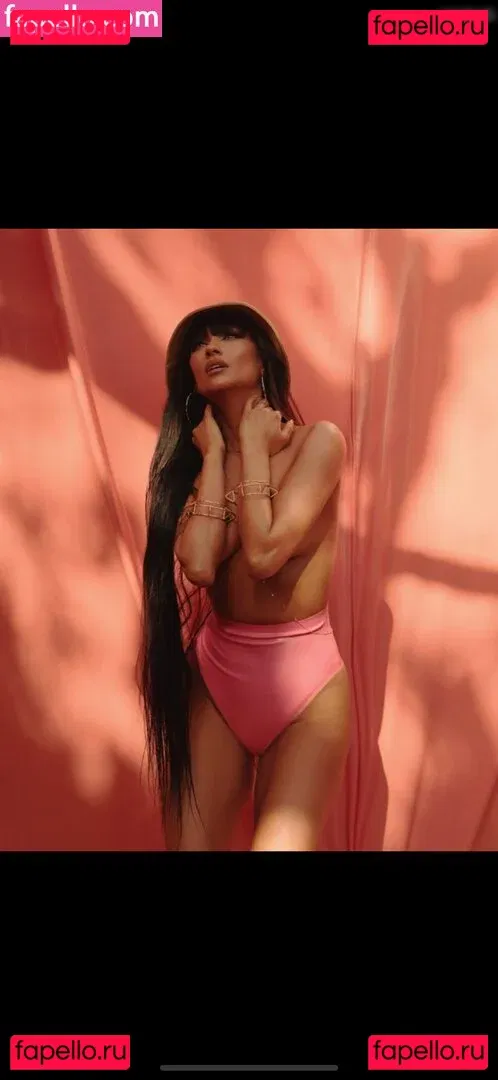 Shay Mitchell Onlyfans Photo Gallery 