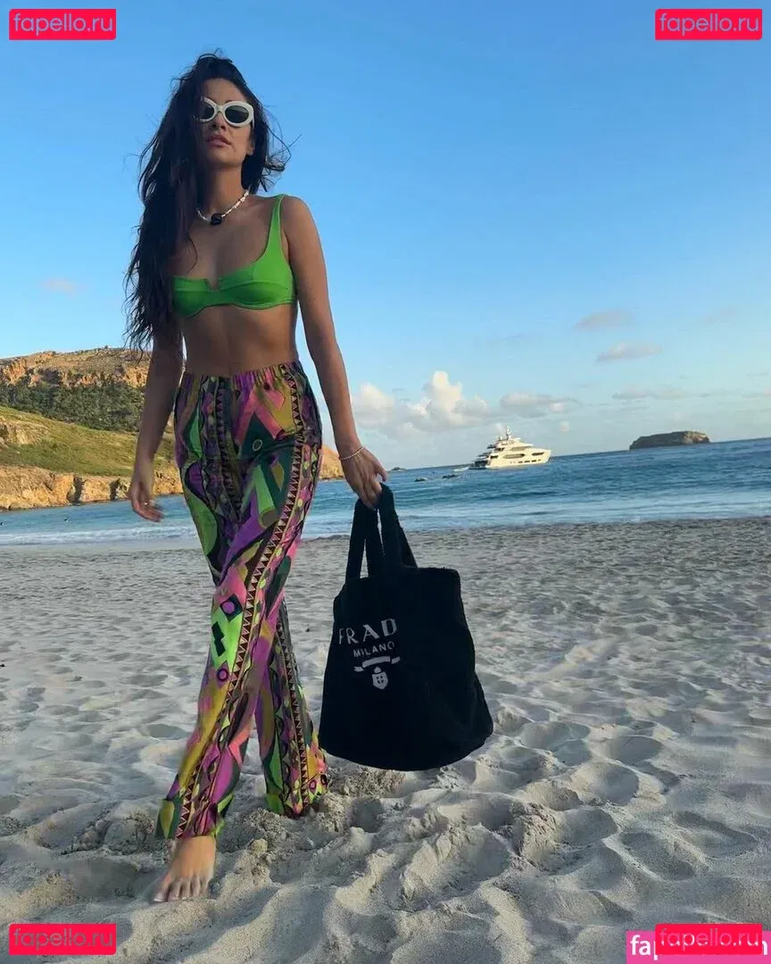 Shay Mitchell Onlyfans Photo Gallery 