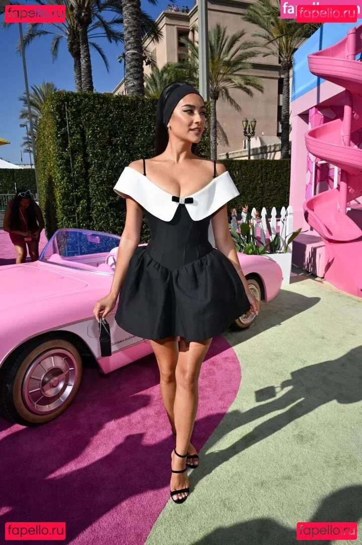 Shay Mitchell Onlyfans Photo Gallery 