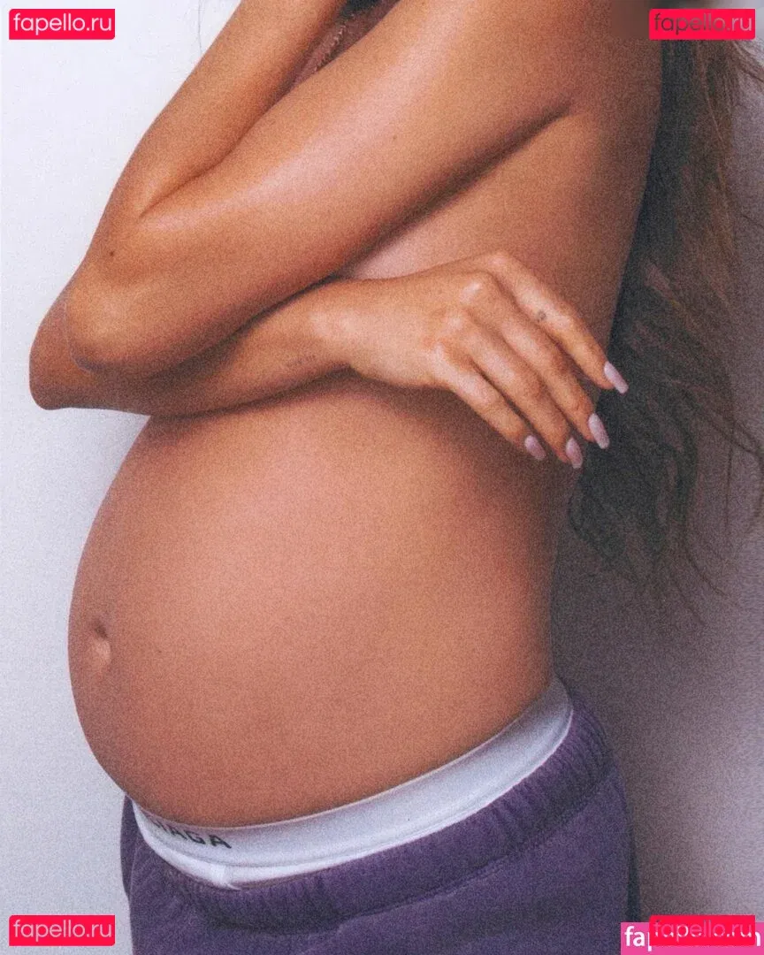 Shay Mitchell Onlyfans Photo Gallery 