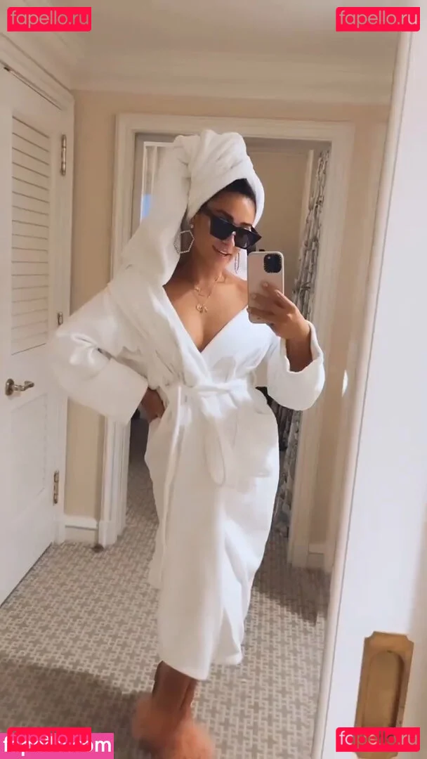 Shay Mitchell Onlyfans Photo Gallery 