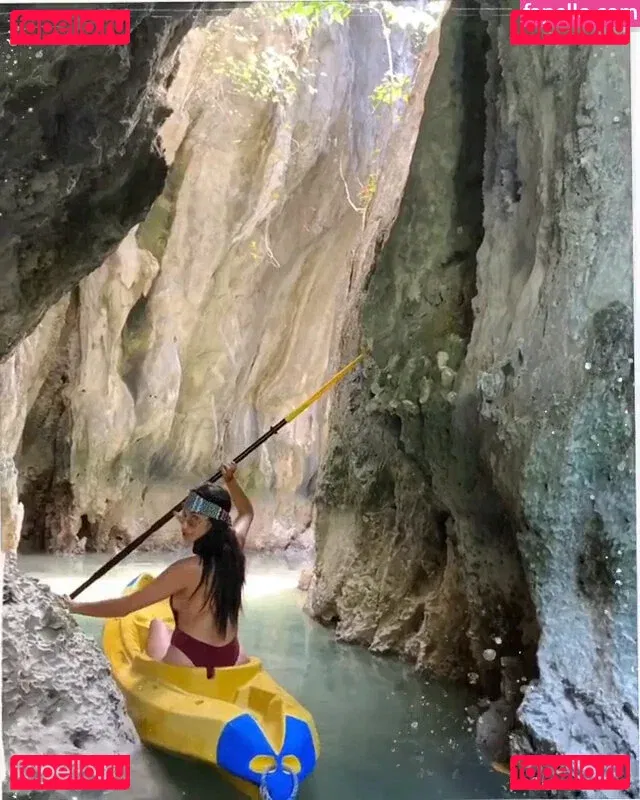 Shay Mitchell Onlyfans Photo Gallery 