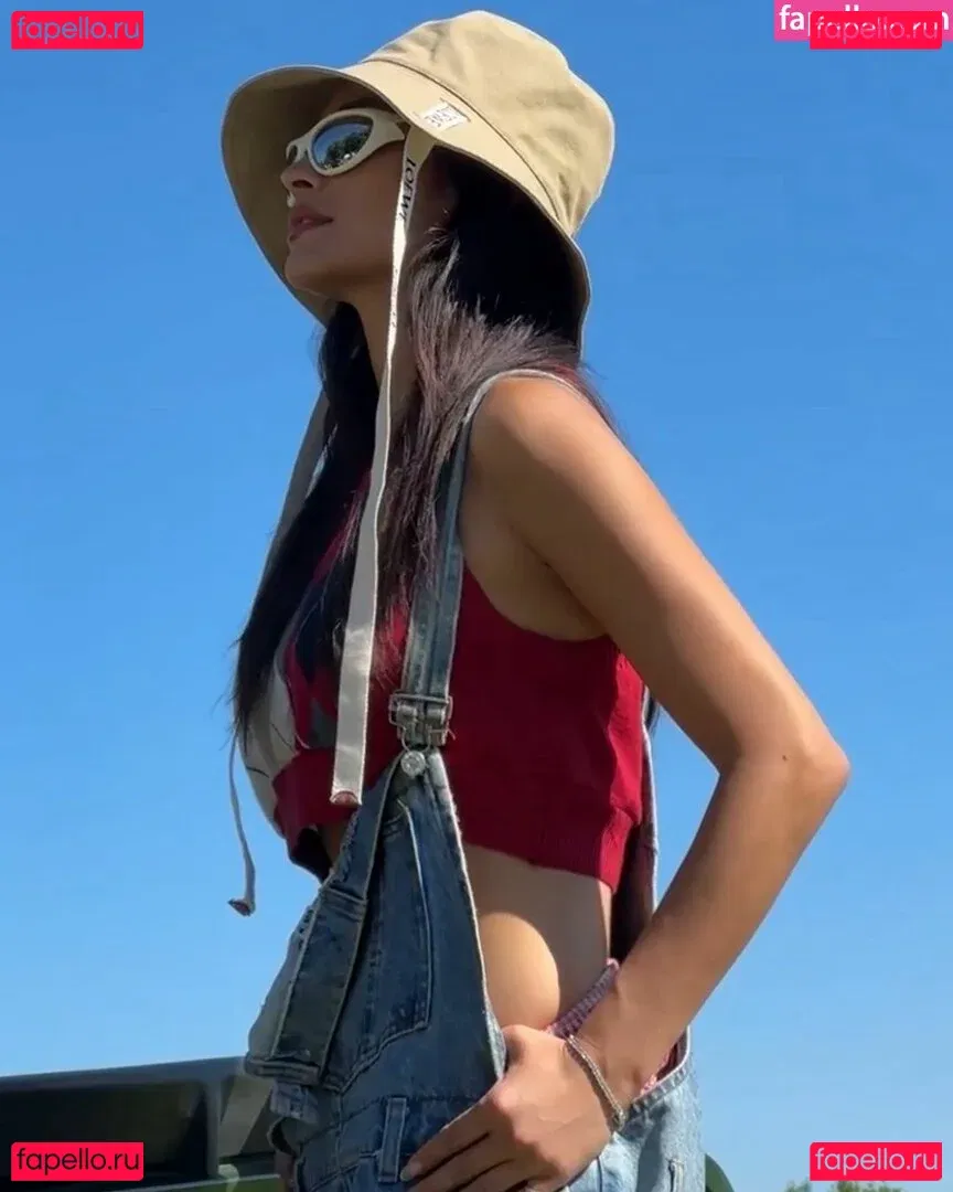 Shay Mitchell Onlyfans Photo Gallery 