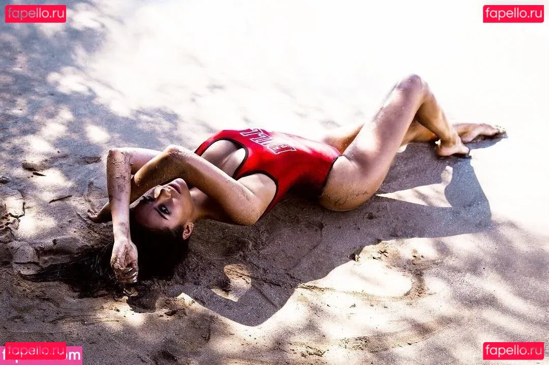 Shay Mitchell Onlyfans Photo Gallery 