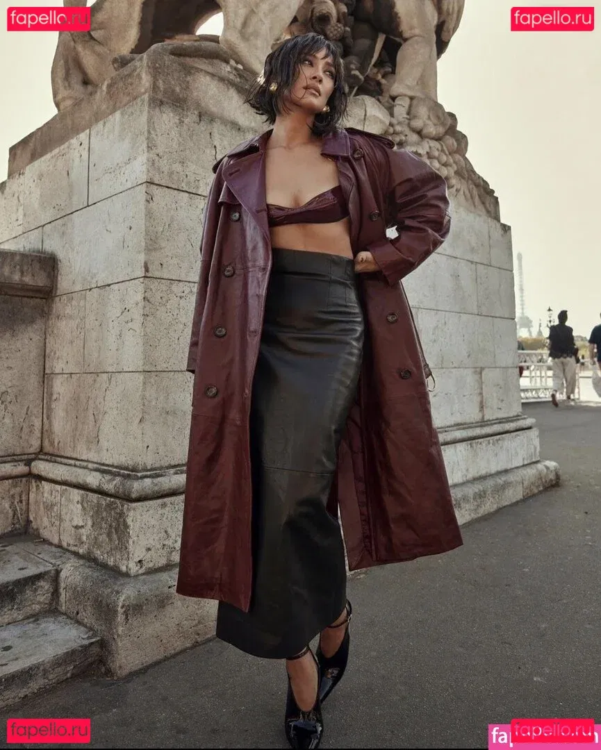 Shay Mitchell Onlyfans Photo Gallery 