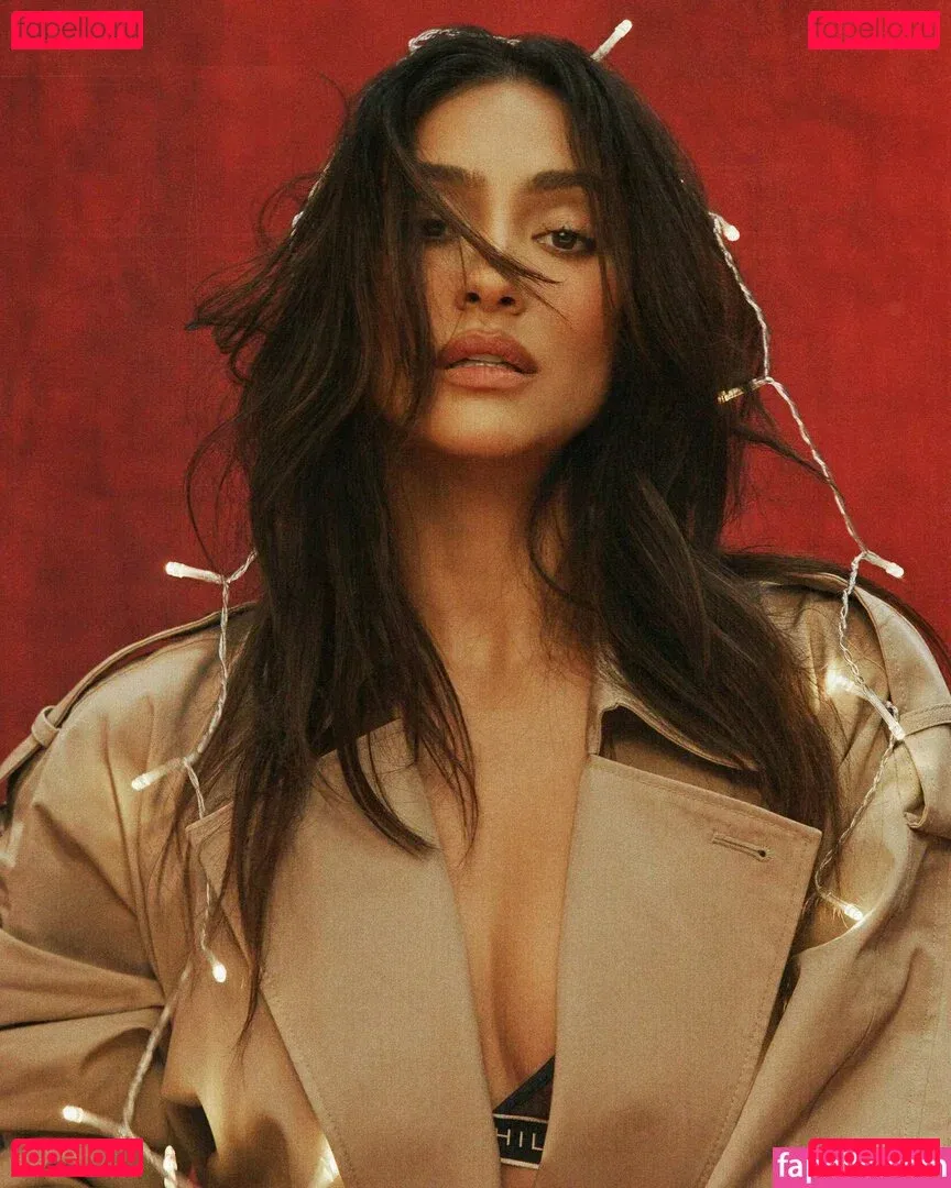 Shay Mitchell Onlyfans Photo Gallery 