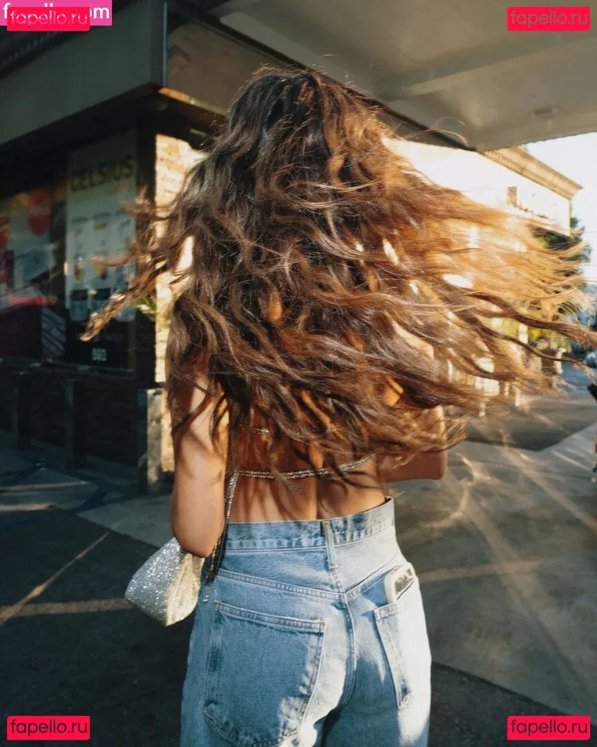 Shay Mitchell Onlyfans Photo Gallery 