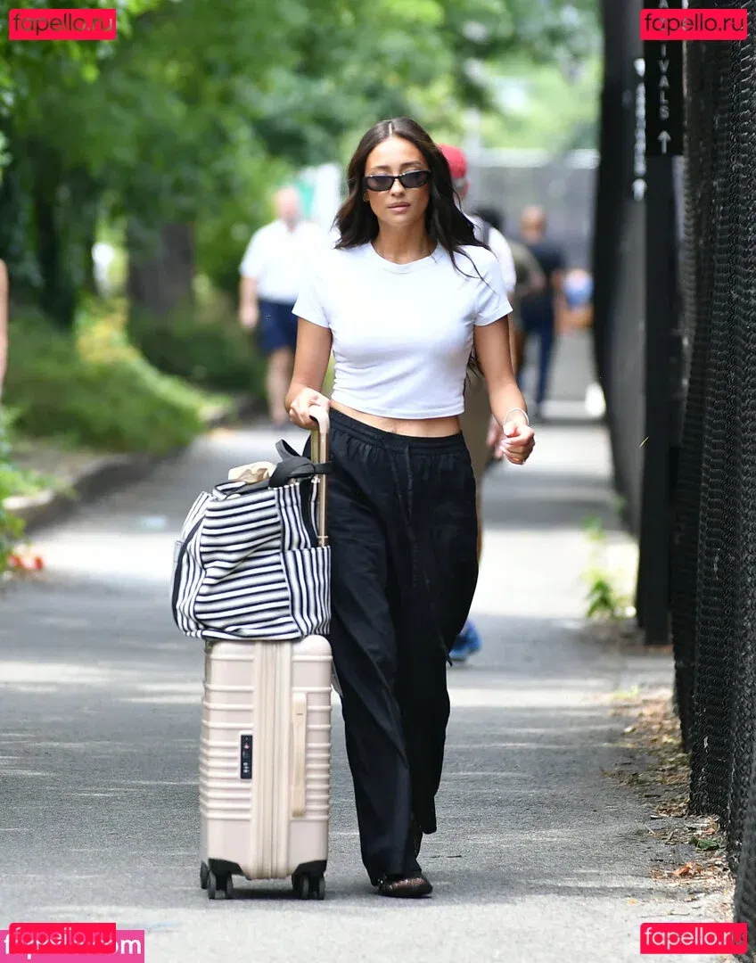 Shay Mitchell Onlyfans Photo Gallery 