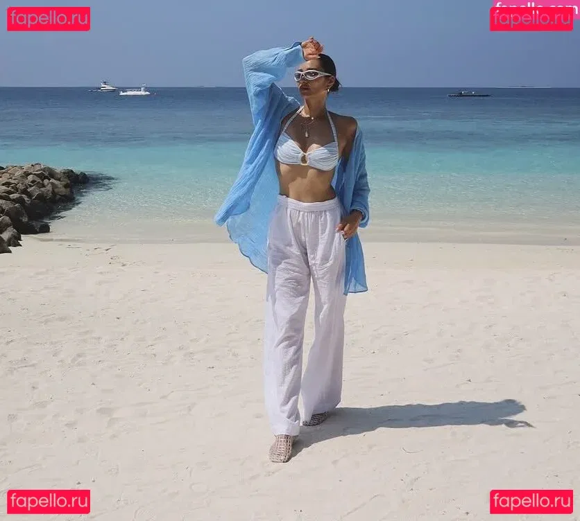 Shay Mitchell Onlyfans Photo Gallery 