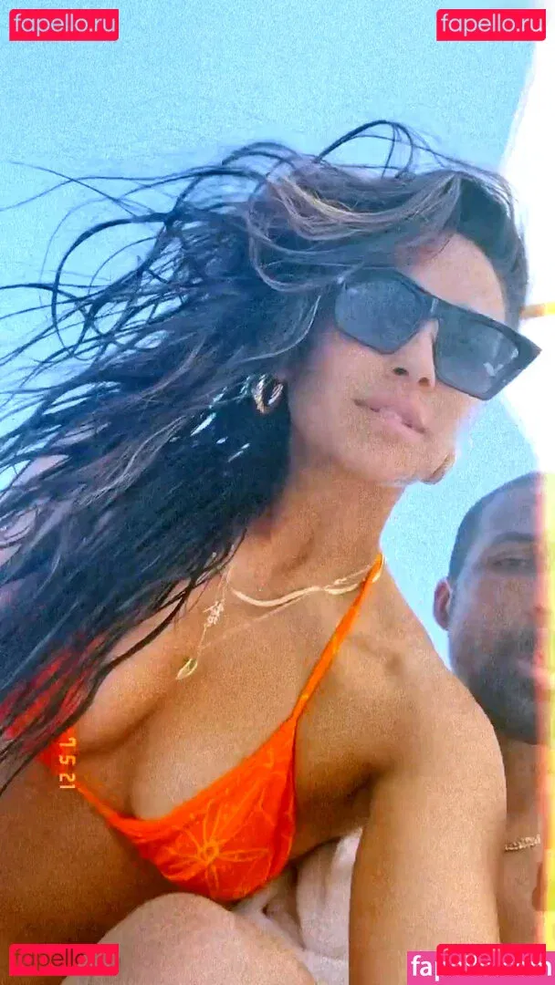 Shay Mitchell Onlyfans Photo Gallery 