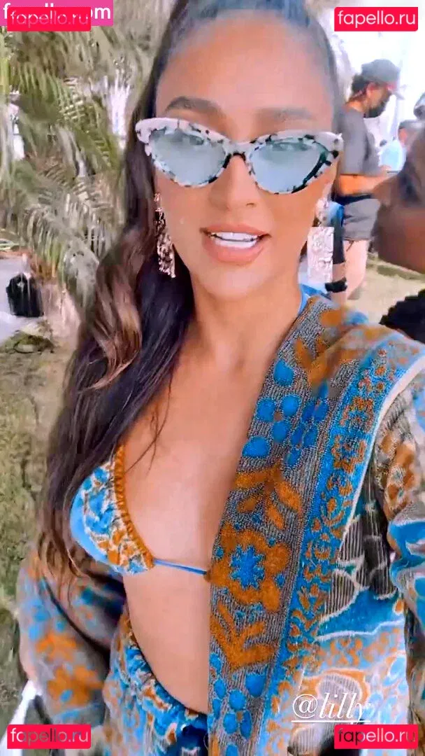 Shay Mitchell Onlyfans Photo Gallery 